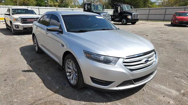 Ford Taurus 2016