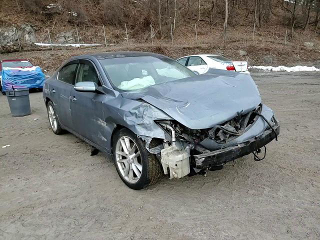 Nissan Maxima 2011