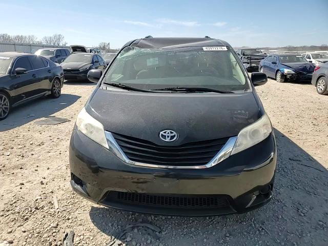 Toyota Sienna 2015