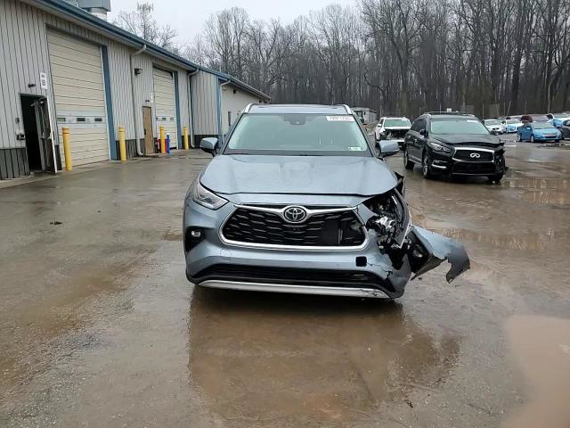 Toyota Highlander 2021