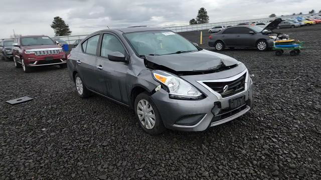 Nissan Versa 2016