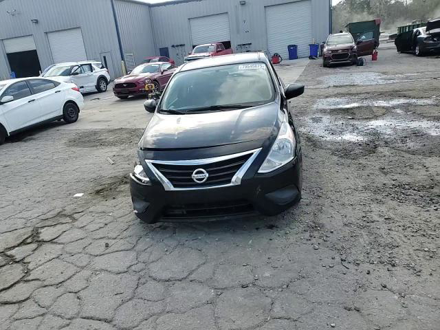 Nissan Versa 2019