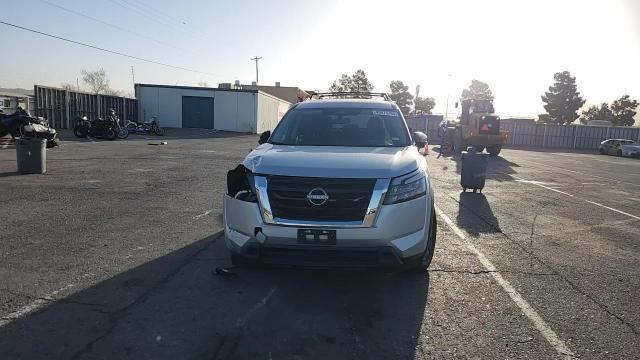 Nissan Pathfinder 2025