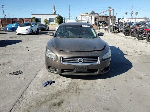 Nissan Maxima 2012