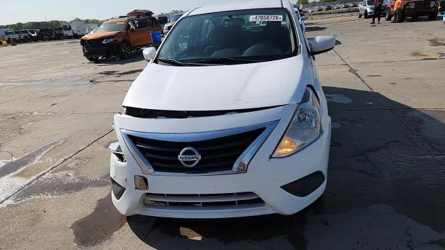 Nissan Versa 2018