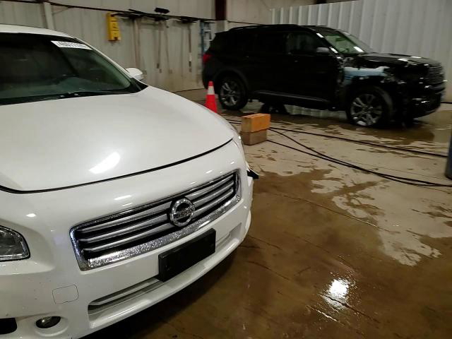 Nissan Maxima 2014