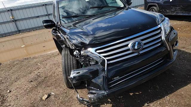 Lexus LX 2015