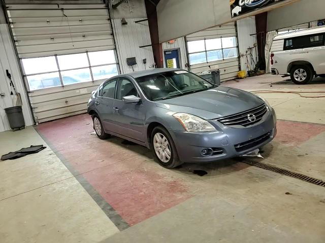 Nissan Altima 2010