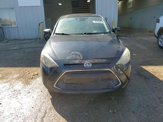 Scion iA 2016