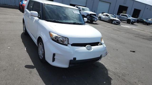 Scion xB 2012