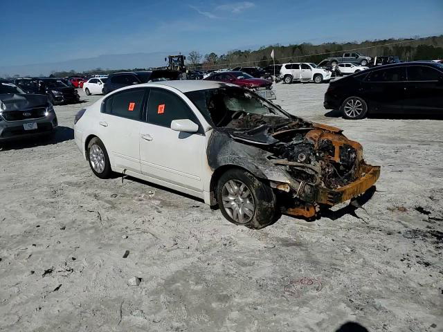 Nissan Altima 2012