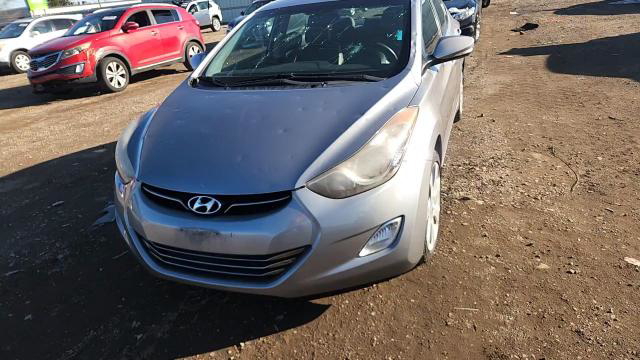 Hyundai Elantra 2012