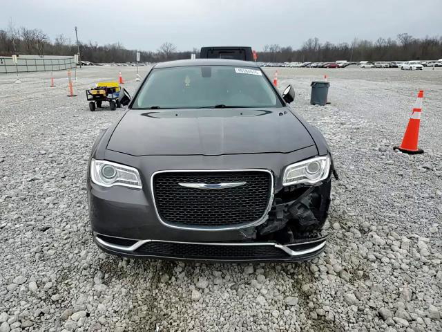 Chrysler 300 2018