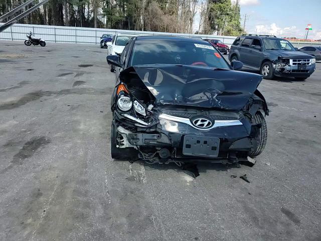 Hyundai Veloster 2013