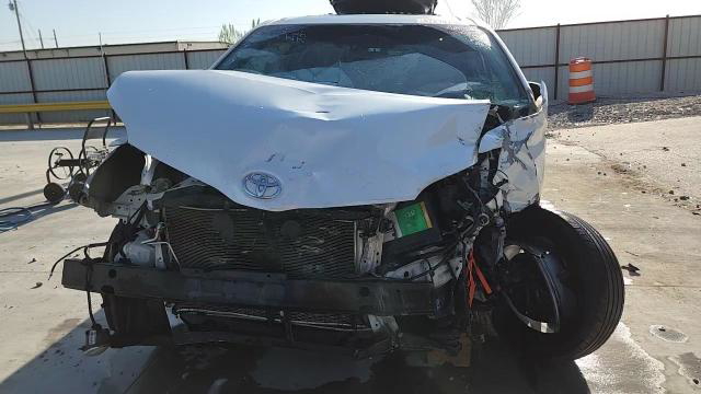 Toyota Sienna 2012