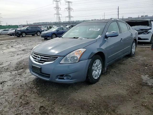 Nissan Altima 2010