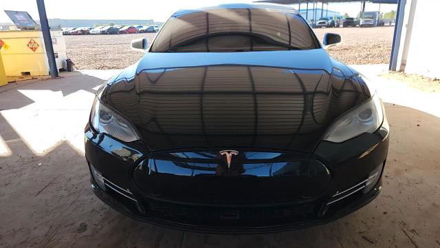 Tesla Model S 2015