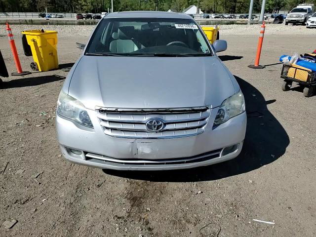 Toyota Avalon 2006