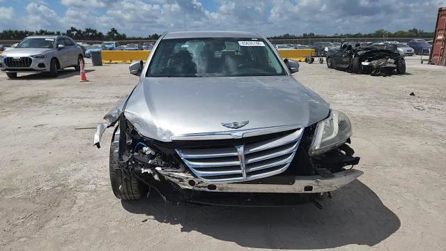 Hyundai Genesis 2013