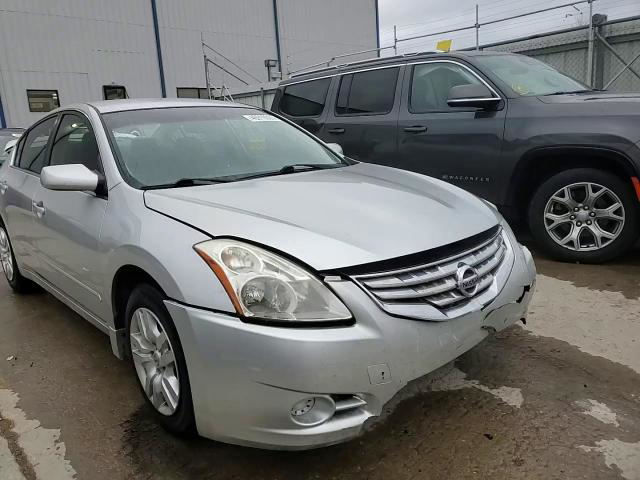 Nissan Altima 2012