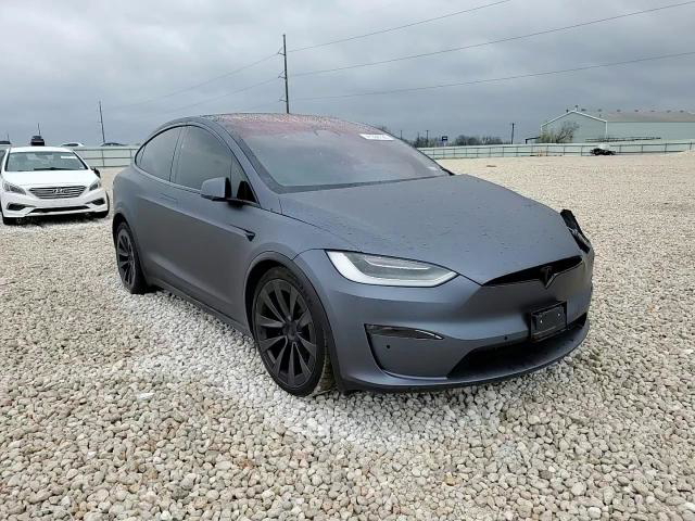 Tesla Model X 2022