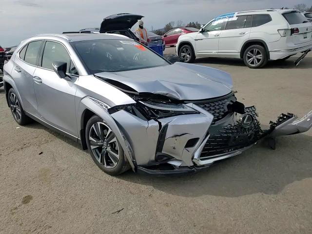 Lexus UX 2023