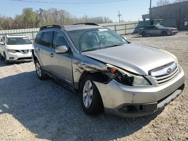 Subaru Outback 2011