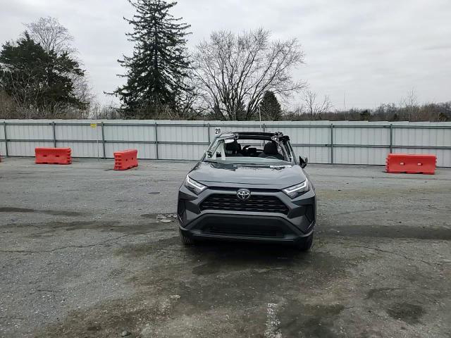 Toyota RAV 4 2025