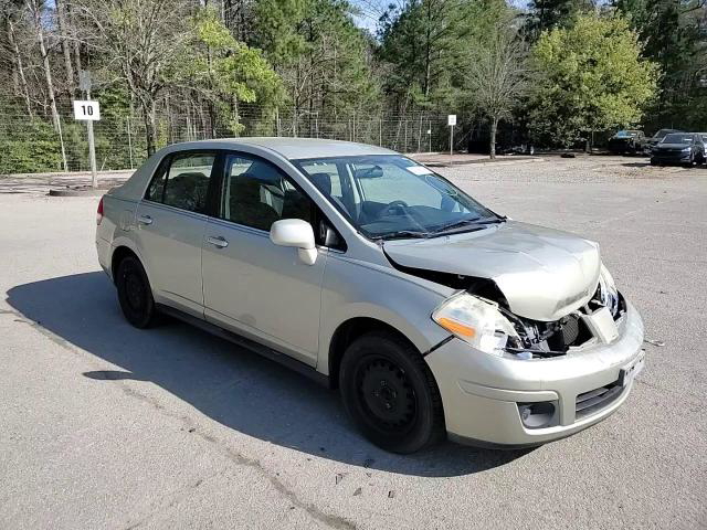 Nissan Versa 2008