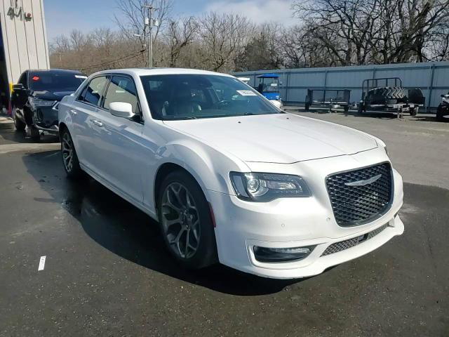 Chrysler 300 2018