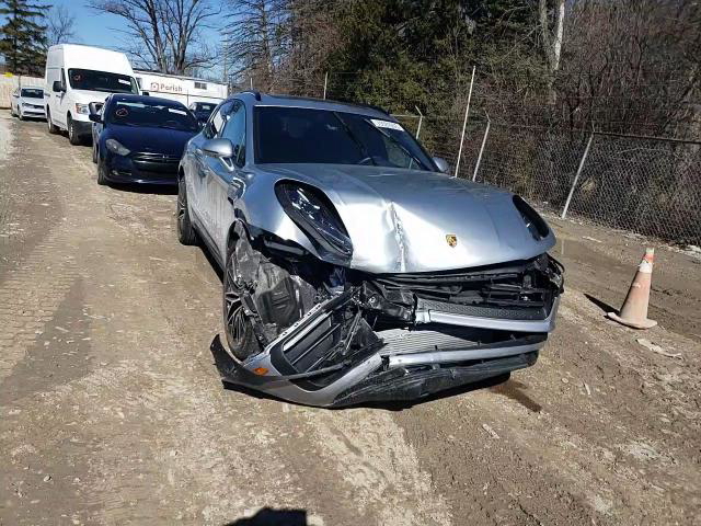 Porsche Macan 2025