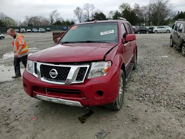 Nissan Pathfinder 2011