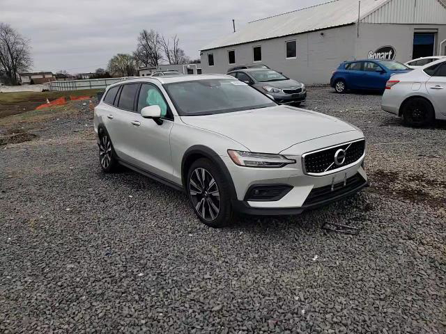 Volvo V60 2021