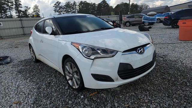 Hyundai Veloster 2016