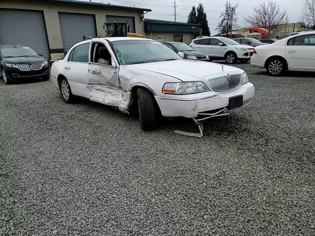 Lincoln Town Car 2010