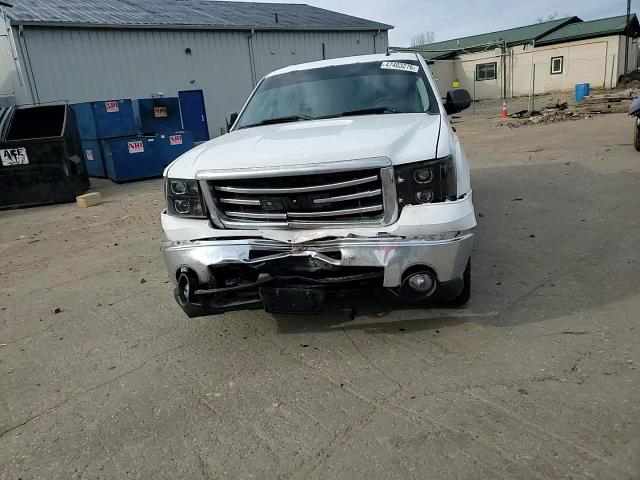 GMC Sierra 2013