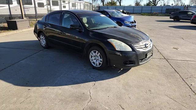 Nissan Altima 2011
