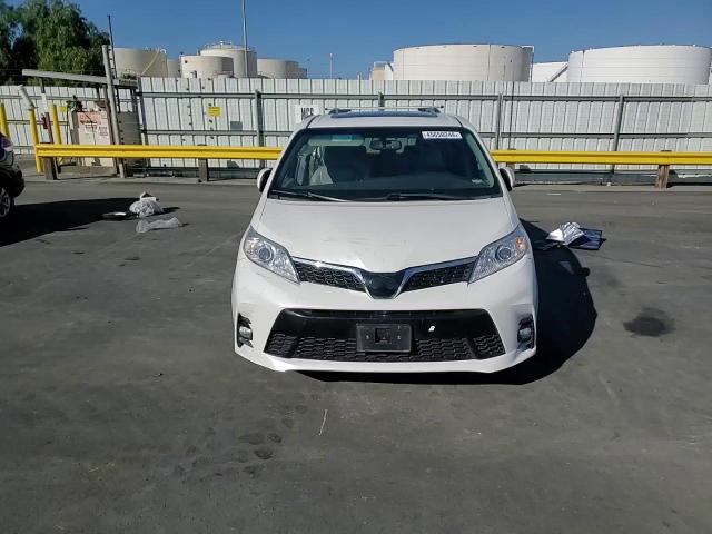 Toyota Sienna 2015