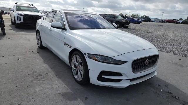 Jaguar XE 2020