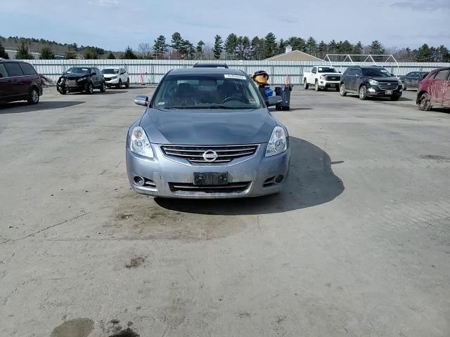 Nissan Altima 2010