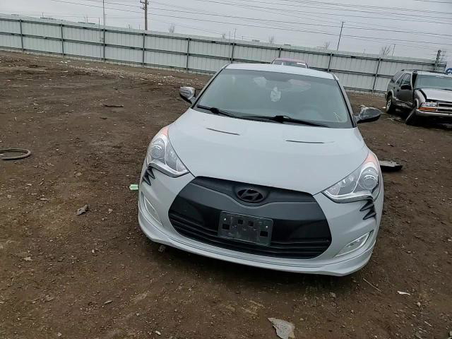 Hyundai Veloster 2013