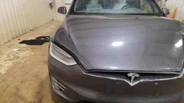 Tesla Model X 2018