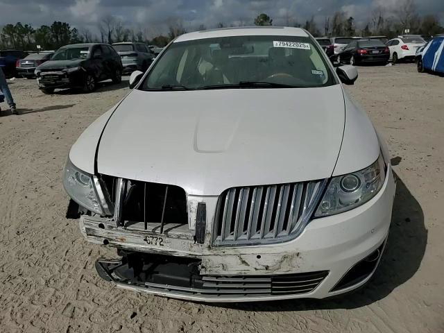Lincoln MKS 2011