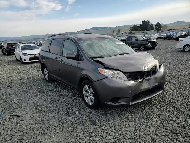 Toyota Sienna 2015