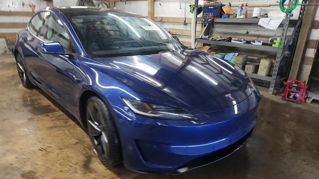 Tesla Model 3 2024