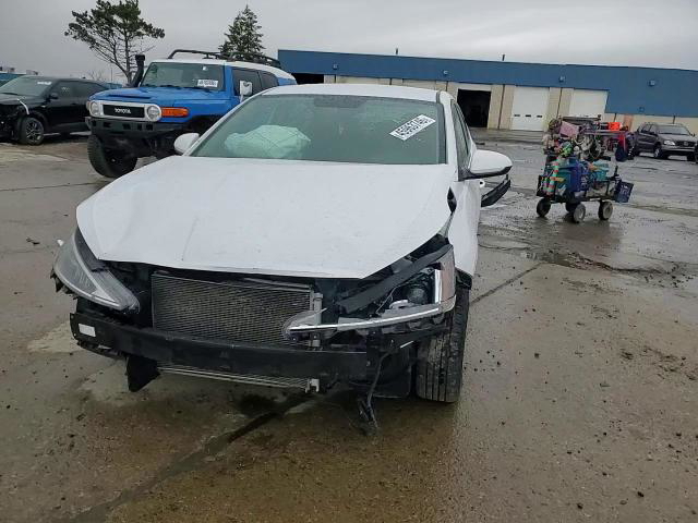 Hyundai Elantra 2019