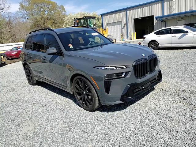 BMW X7 2024
