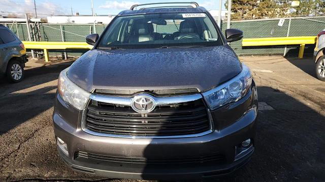 Toyota Highlander 2016