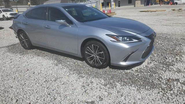 Lexus ES 2023