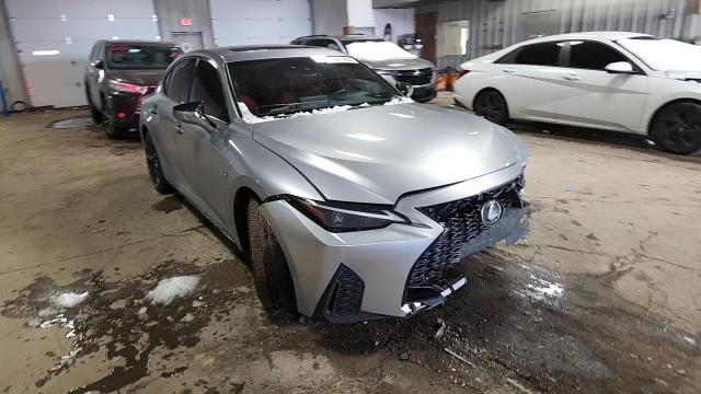 Lexus IS 2022